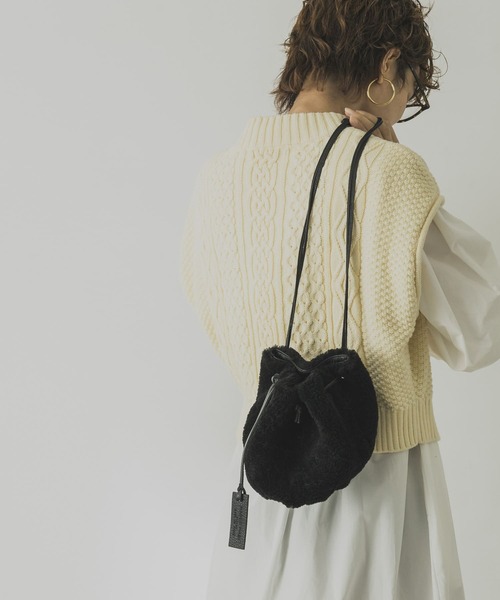 marco masi（マルコマージ）の「MARCO MASI　MONTONE PETITBAG（ハンドバッグ・レディース・ブラック・-）」の3枚目の写真