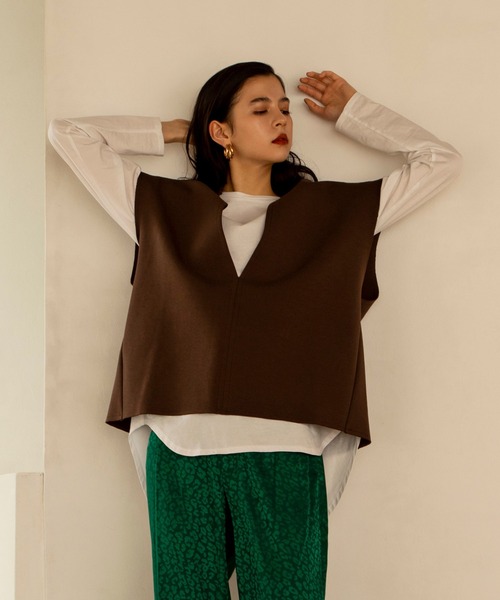 ReNorm(リノーム)の「スリットネックベスト(ベスト・レディース・ブラウン/パープル・フリー)」の7枚目の写真