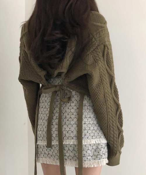 FRP(エフアールピー)の「YUGA バック ストラップ ニットセーター(ニット/セーター・レディース・ブラック/オフホワイト/カーキ・FREE)」の7枚目の写真