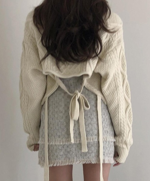 FRP(エフアールピー)の「YUGA バック ストラップ ニットセーター(ニット/セーター・レディース・ブラック/オフホワイト/カーキ・FREE)」の6枚目の写真