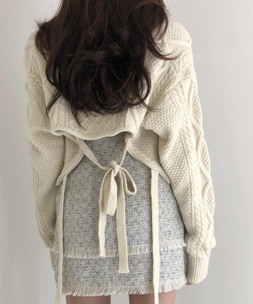 FRP(エフアールピー)の「YUGA バック ストラップ ニットセーター(ニット/セーター・レディース・ブラック/オフホワイト/カーキ・FREE)」の21枚目の写真