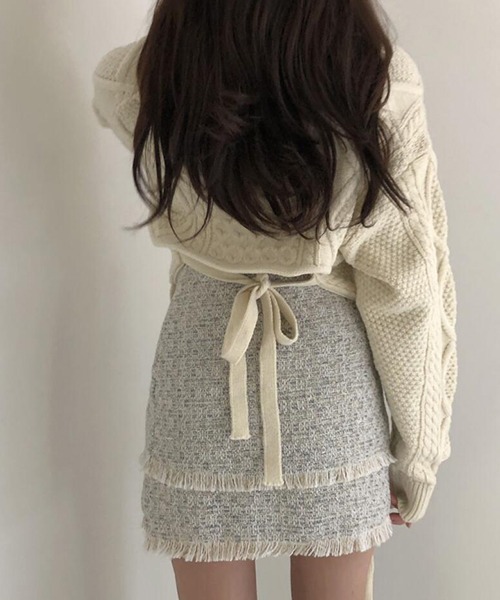 FRP(エフアールピー)の「YUGA バック ストラップ ニットセーター(ニット/セーター・レディース・ブラック/オフホワイト/カーキ・FREE)」の20枚目の写真