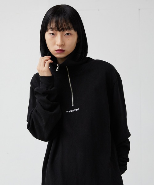FEKETE（フェケテ）の「FEKETE MADE HALF ZIP-UP TURTLENECK MTM（スウェット・メンズ・ブラック/ベージュ/モカ・FREE）」の2枚目の写真