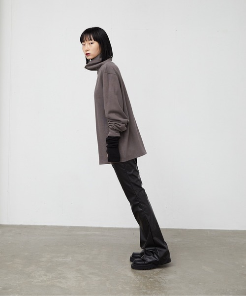 FEKETE（フェケテ）の「FEKETE MADE HALF ZIP-UP TURTLENECK MTM（スウェット・メンズ・ブラック/ベージュ/モカ・FREE）」の13枚目の写真
