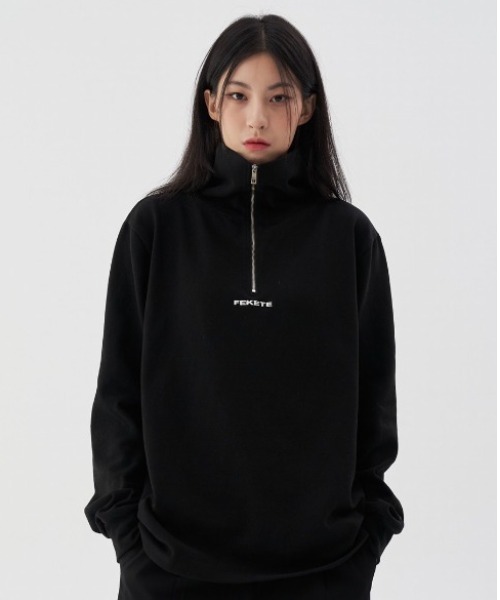 FEKETE（フェケテ）の「FEKETE MADE HALF ZIP-UP TURTLENECK MTM（スウェット・メンズ・ブラック/ベージュ/モカ・FREE）」の4枚目の写真