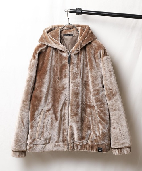 Pledge(プレッジ)の「【Pledge】フェイクファー フルジップパーカー(その他アウター・メンズ・ホワイト/グレイッシュベージュ・MEDIUM/LARGE)」の2枚目の写真