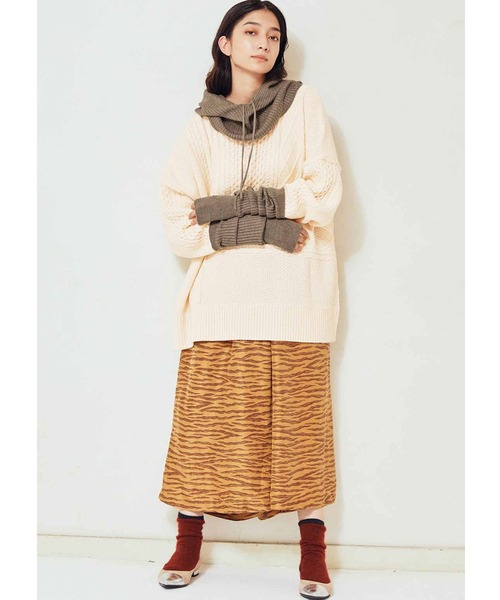 MEDE19F(メデジュウキュウ)の「MEDE19F サイザブルアランニット〈オフホワイト〉(ニット/セーター・レディース・オフホワイト・1/2)」の6枚目の写真