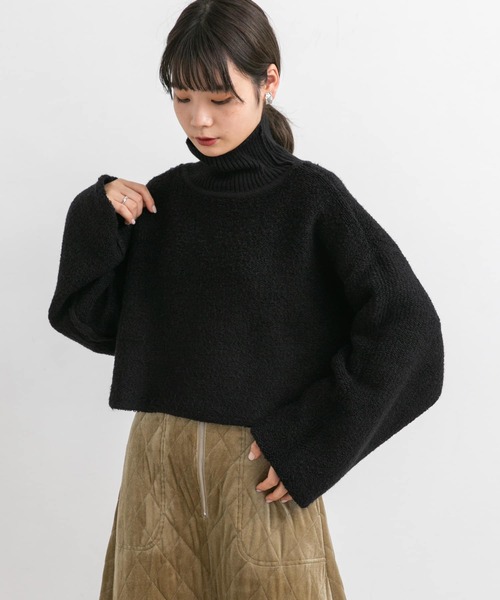 KBF（ケイビーエフ）の「リバーシブルハイネックショートニット（ニット/セーター・レディース・ブラック/オフホワイト/ライトカーキ・ONE）」の3枚目の写真