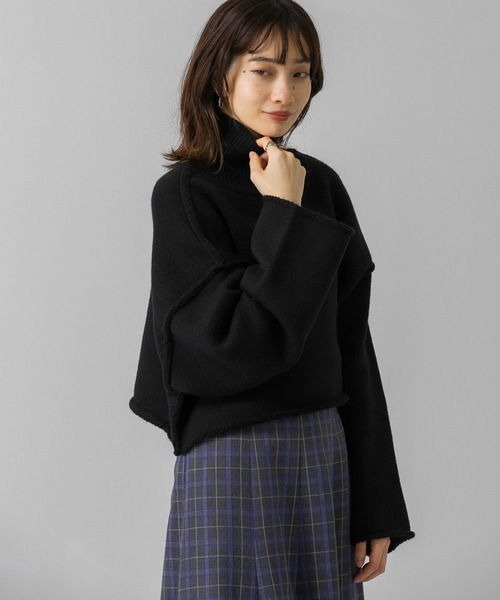 KBF（ケイビーエフ）の「リバーシブルハイネックショートニット（ニット/セーター・レディース・ブラック/オフホワイト/ライトカーキ・ONE）」の5枚目の写真