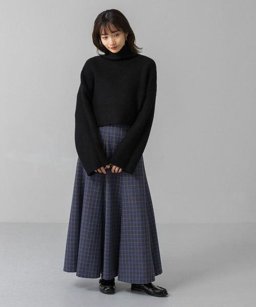 KBF（ケイビーエフ）の「リバーシブルハイネックショートニット（ニット/セーター・レディース・ブラック/オフホワイト/ライトカーキ・ONE）」の21枚目の写真