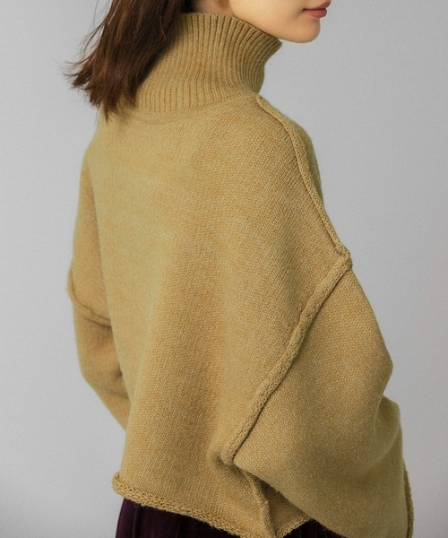 KBF（ケイビーエフ）の「リバーシブルハイネックショートニット（ニット/セーター・レディース・ブラック/オフホワイト/ライトカーキ・ONE）」の7枚目の写真