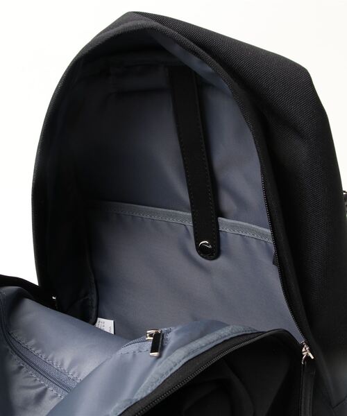 Y'SACCS（イザック）の「【CORDURA EcoMade Canvas】ベーシックデイパック（バックパック/リュック・レディース・パープル/カーキ/ブラック/ベージュ/ネイビー・FREE）」の9枚目の写真