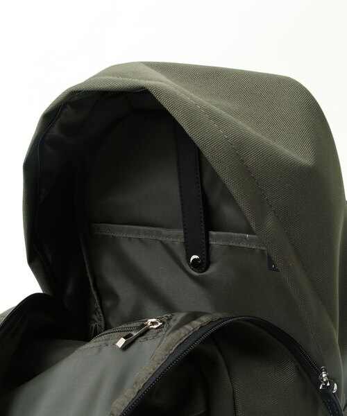 Y'SACCS（イザック）の「【CORDURA EcoMade Canvas】ベーシックデイパック（バックパック/リュック・レディース・パープル/カーキ/ブラック/ベージュ/ネイビー・FREE）」の8枚目の写真