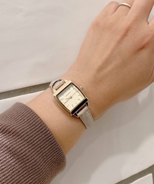 LEPSIM（レプシィム）の「スクエアカタオシウォッチ　256764（アナログ腕時計・レディース・グレイッシュベージュ/ブラック/ブルー・ONE SIZE）」の3枚目の写真