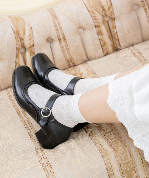 BODYLINE（ボディライン）の「ガーリー風 ラウンドトゥストラップパンプス（パンプス・レディース・ブラック/ブラウン/レッド/オフホワイト/ホワイト系/ブラック系・S/L/M/2L）」の11枚目の写真