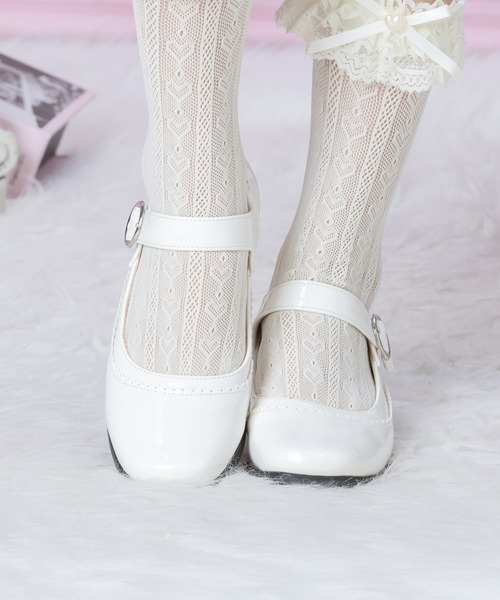 BODYLINE（ボディライン）の「ガーリー風 ラウンドトゥストラップパンプス（パンプス・レディース・ブラック/ブラウン/レッド/オフホワイト/ホワイト系/ブラック系・S/L/M/2L）」の14枚目の写真