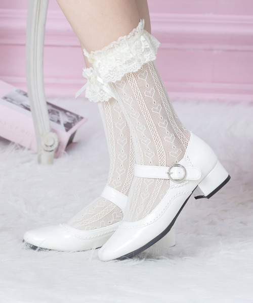 BODYLINE（ボディライン）の「ガーリー風 ラウンドトゥストラップパンプス（パンプス・レディース・ブラック/ブラウン/レッド/オフホワイト/ホワイト系/ブラック系・S/L/M/2L）」の15枚目の写真