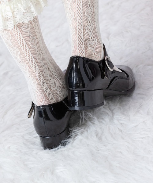 BODYLINE（ボディライン）の「ガーリー風 ラウンドトゥストラップパンプス（パンプス・レディース・ブラック/ブラウン/レッド/オフホワイト/ホワイト系/ブラック系・S/L/M/2L）」の18枚目の写真