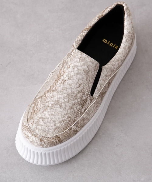 Thevon（ゼボン）の「厚底スリッポン（スニーカー・レディース・ベージュ/ブラック/ホワイト・SMALL/LARGE/MEDIUM）」の6枚目の写真