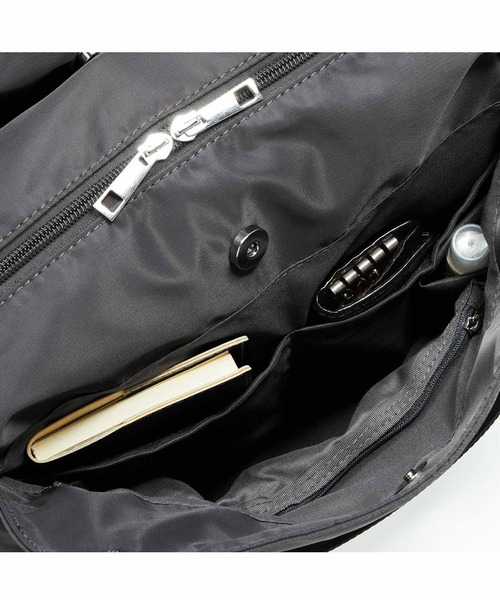 IEDIT(イディット)の「IEDIT ウェブマガジンmi-molletコラボ さらに軽量化!印象も軽やかにグレードアップした365日持ちたい撥水エブリデイバッグ〈グレー〉(トートバッグ・レディース・グレー・ONE SIZE)」の14枚目の写真