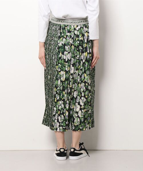 新品！PUMA プーマ レディース ペイズリー柄　スカート インナーパンツ付き 　黒　ゴルフ　テニス　Ｍ PUMA（プーマ）の「PUMAPUMAxLIBERTY AOPｽｶｰﾄ（スカート）」 - WEAR