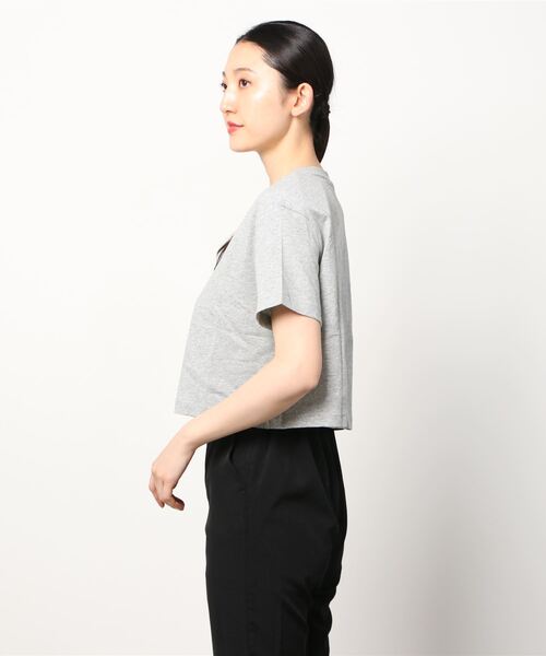 NIKE(ナイキ)の「NIKE/ナイキ WSエッセンシャル クロップフレンチテリー Tシャツ(Tシャツ/カットソー・レディース・グレー/ブラック/ホワイト・S/M/L/XL/XS)」の4枚目の写真