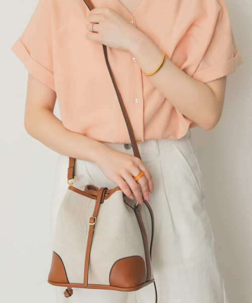 RODE SKO（ロデスコ）の「キャンバスコンビキンチャクショルダー（ショルダーバッグ・レディース・ブラック/キャメル・ONE）」の17枚目の写真