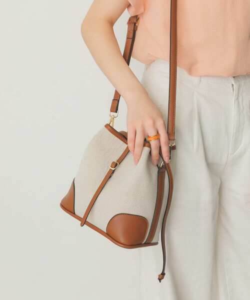 RODE SKO（ロデスコ）の「キャンバスコンビキンチャクショルダー（ショルダーバッグ・レディース・ブラック/キャメル・ONE）」の9枚目の写真