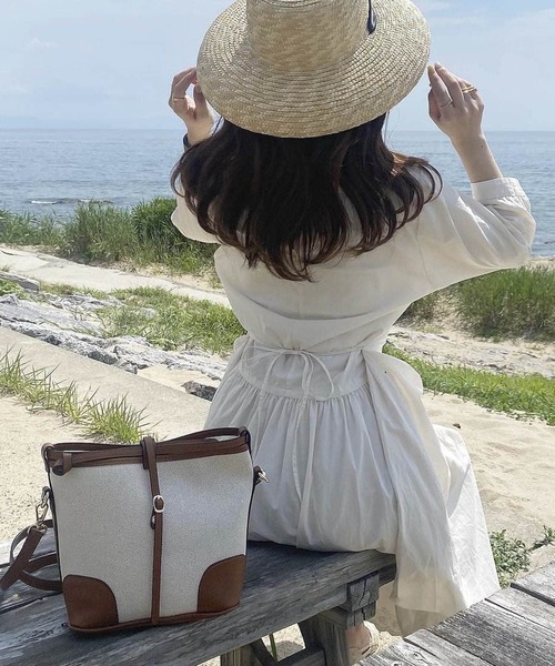 RODE SKO（ロデスコ）の「キャンバスコンビキンチャクショルダー（ショルダーバッグ・レディース・ブラック/キャメル・ONE）」の6枚目の写真