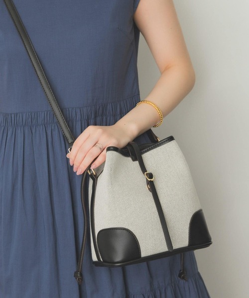 RODE SKO（ロデスコ）の「キャンバスコンビキンチャクショルダー（ショルダーバッグ・レディース・ブラック/キャメル・ONE）」の10枚目の写真