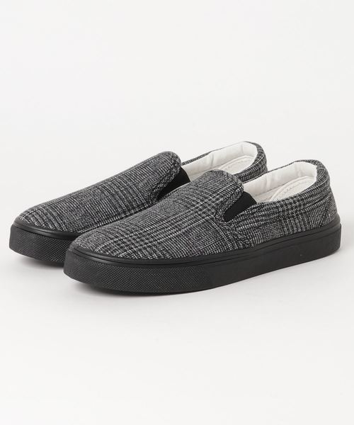 and it_（アンドイット）の「シンプル＆柄プリントスリッポンスニーカー（スリッポン・レディース・ホワイト/ブラック/ブラック×ブラック/グレー/ライトインディゴブルー/その他1/カモフラージュ/その他2/その他3/シルバー/ブラック系その他/その他4/その他5/その他6/その他7/その他8/その他9/その他11/その他10/ストライプ/ブラック系その他2/ネイビー/ベージュ/その他13・MEDIUM/LARGE/X-LARGE）」の17枚目の写真