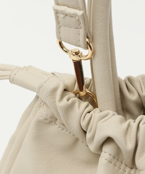 LOWRYS FARM（ローリーズファーム）の「３ＲＯＯＭキンチャクＢＡＧ　298733（ショルダーバッグ・レディース・アイボリー/ブラック/ピンク/ブルー・FREE）」の9枚目の写真