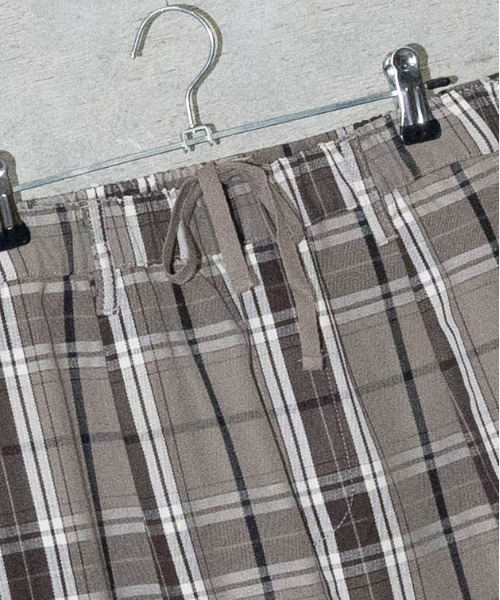 JOHN'S CLOSET（ジョンズクローゼット）の「【13】TCツイルワイドバルーンパンツ（その他パンツ・メンズ・ブラック/ベージュ/グリーン/アイボリー/ブラック系その他/ベージュ系その他/チェック・MEDIUM/LARGE/X-LARGE）」の9枚目の写真