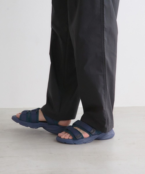 niko and...(ニコアンド)の「ストラップサンダル(サンダル・メンズ・ブラック/ベージュ/ネイビー・MEDIUM/LARGE)」の3枚目の写真