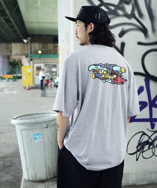 SANTA CRUZ(サンタクルーズ)の「SANTA CRUZ / サンタクルーズ Meek Slasher Fusion S/S Regular T-Shirt 半袖 クルーネック ロゴ Tシャツ(Tシャツ/カットソー・メンズ・ブラック/ヘザーグレー・MEDIUM/LARGE/X-LARGE)」の6枚目の写真