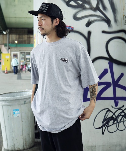 SANTA CRUZ(サンタクルーズ)の「SANTA CRUZ / サンタクルーズ Meek Slasher Fusion S/S Regular T-Shirt 半袖 クルーネック ロゴ Tシャツ(Tシャツ/カットソー・メンズ・ブラック/ヘザーグレー・MEDIUM/LARGE/X-LARGE)」の3枚目の写真