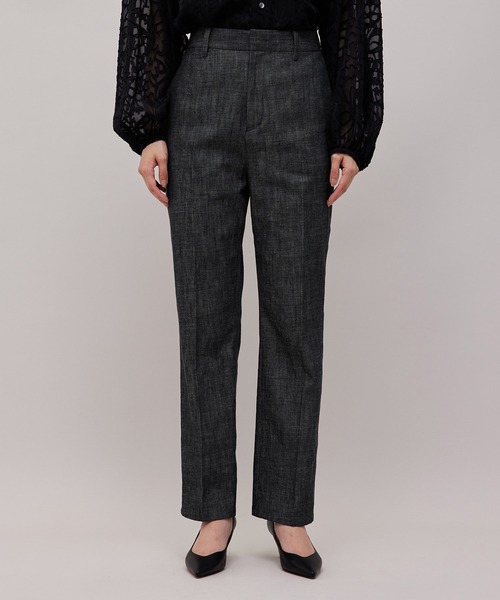 ROPE'（ロペ）の「【秋の新作】リアクティブデニムストレートパンツ（デニムパンツ・レディース・ブラック・36/38）」の2枚目の写真