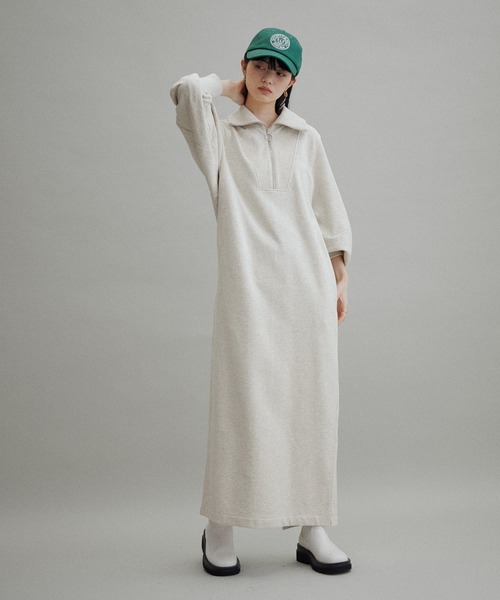 ADAM ET ROPE'（アダムエロペ）の「【WEB限定(一部店舗展開あり)】ハーフZIPスウェットワンピース（ワンピース・レディース・ブラック/ホワイト系その他/キナリ・FREE）」の21枚目の写真