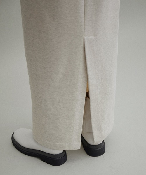 ADAM ET ROPE'（アダムエロペ）の「【WEB限定(一部店舗展開あり)】ハーフZIPスウェットワンピース（ワンピース・レディース・ブラック/ホワイト系その他/キナリ・FREE）」の15枚目の写真