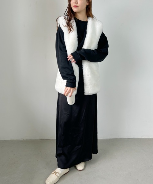 CLEA（クレア）の「フェイクファーロングベスト（ベスト・レディース・モカ/ホワイト/ブラック・FREE）」の13枚目の写真