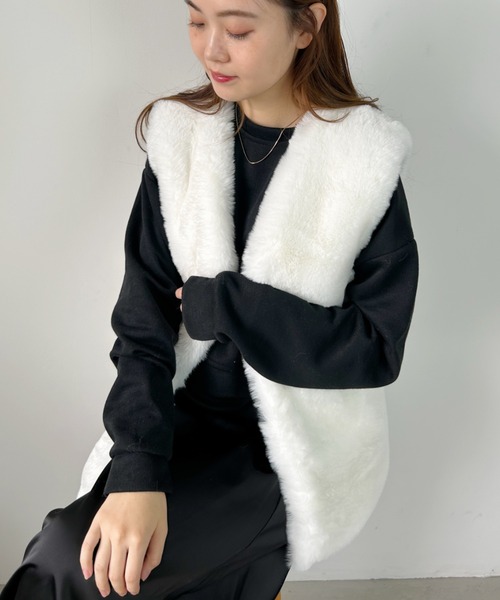 CLEA（クレア）の「フェイクファーロングベスト（ベスト・レディース・モカ/ホワイト/ブラック・FREE）」の11枚目の写真