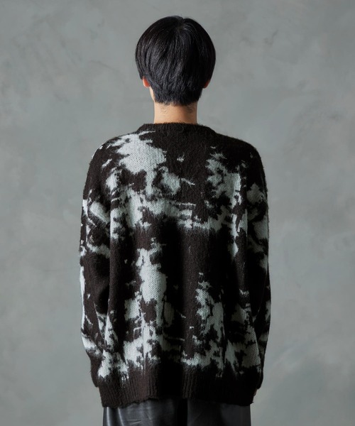 NILWAY（ニルウェイ）の「モヘアタッチダブルジャガード総柄グラデーションニット（ニット/セーター・メンズ・グリーン/ネイビー/チャコール/ブラック/ブラック×レッド/ブラック×パープル・MEDIUM/LARGE）」の11枚目の写真