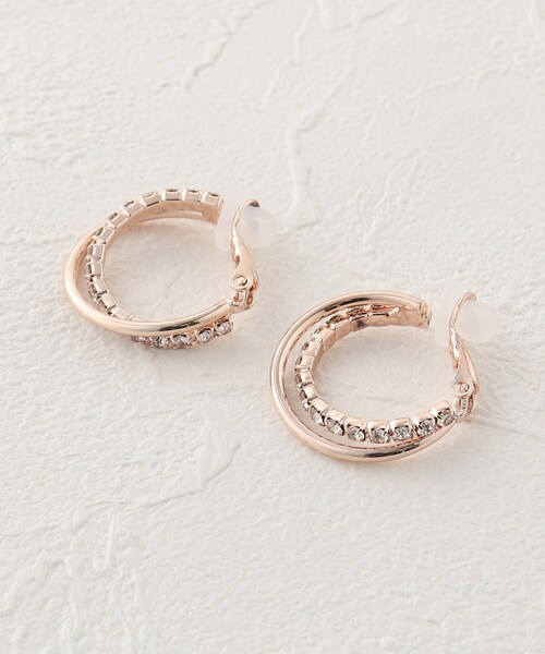 SHOO・LA・RUE(シューラルー)の「◆【セレモニー】キラキラフープピアス&イヤリング(ピアス(両耳用)・レディース・ゴールド系/ゴールド系1/シルバー系/シルバー系1/ゴールド系その他2/ゴールド系その他・00)」の5枚目の写真