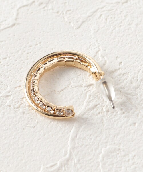 SHOO・LA・RUE(シューラルー)の「◆【セレモニー】キラキラフープピアス&イヤリング(ピアス(両耳用)・レディース・ゴールド系/ゴールド系1/シルバー系/シルバー系1/ゴールド系その他2/ゴールド系その他・00)」の9枚目の写真