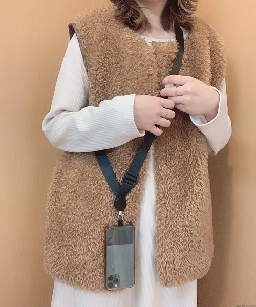 TONE SELECT GOODS(トーンセレクトグッズ)の「Liaa/スマートフォンショルダーストラップ(スマホグッズ・レディース・ホワイト/ブラック/パープル/ネイビー/グレー/グリーン/アーミー/ベージュ系その他・FREE)」の3枚目の写真