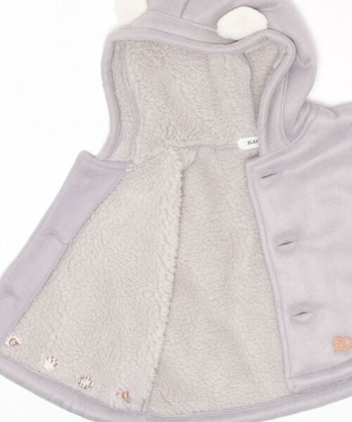 SLAP SLIP BABY（スラップスリップベビー）の「SLAPSLIPBABY/くま耳モチーフお菓子刺繍裏ボアマントベビー(50~90cm)（ポンチョ・キッズ・グレー/ベージュ・ONESIZE）」の8枚目の写真