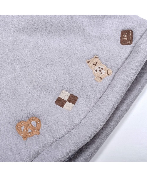 SLAP SLIP BABY（スラップスリップベビー）の「SLAPSLIPBABY/くま耳モチーフお菓子刺繍裏ボアマントベビー(50~90cm)（ポンチョ・キッズ・グレー/ベージュ・ONESIZE）」の21枚目の写真