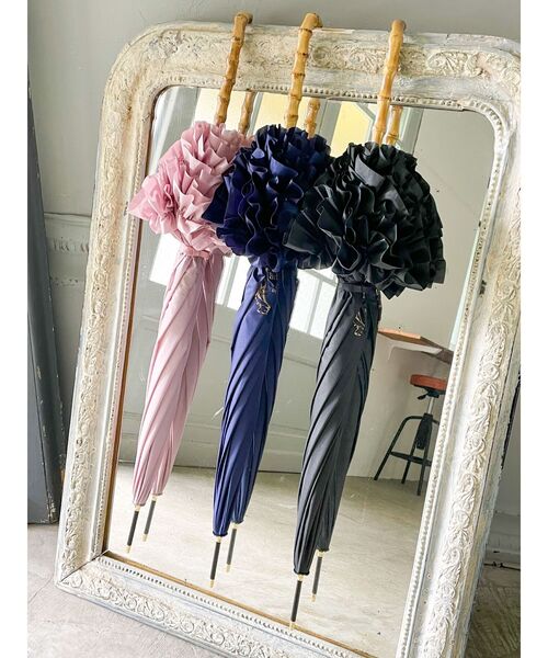 Maison de FLEUR（メゾンドフルール）の「ヒートカットフリル長傘（長傘・レディース・ブラック/ネイビー/ピンク・FREE）」の5枚目の写真