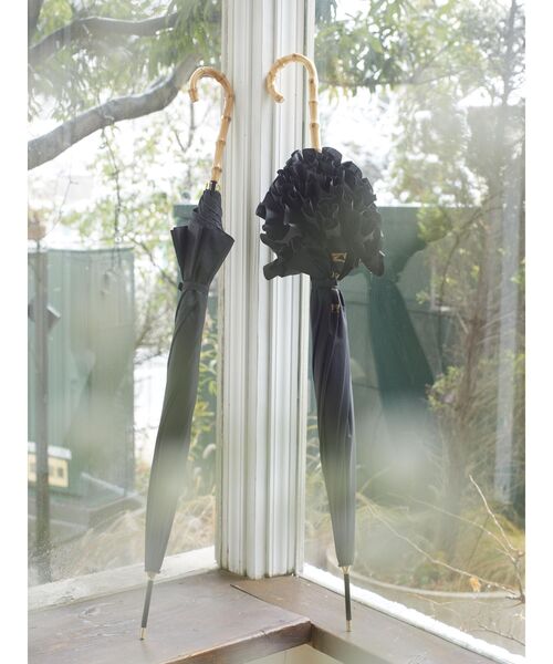 Maison de FLEUR（メゾンドフルール）の「ヒートカットフリル長傘（長傘・レディース・ブラック/ネイビー/ピンク・FREE）」の8枚目の写真