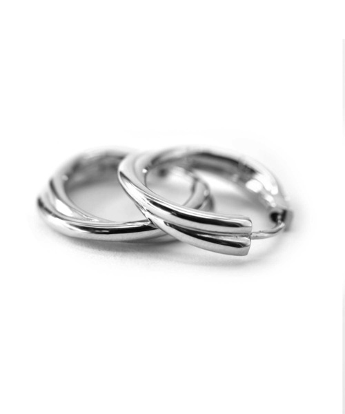 LHME（エルエイチエムイー）の「LHME ダブルリングフープピアス/サージカルステンレス316L（金属アレルギー対応）（ピアス（両耳用）・レディース・シルバー/イエローゴールド・ONE SIZE）」の6枚目の写真